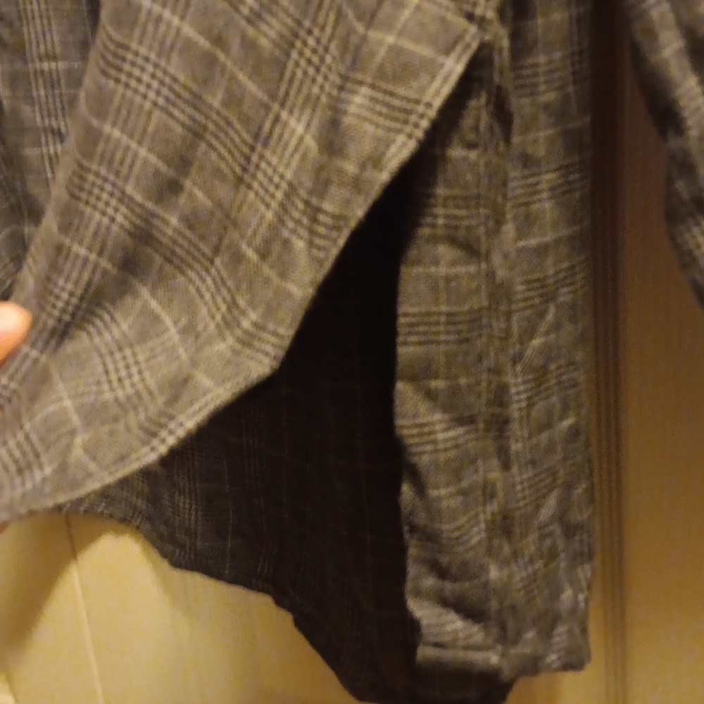5/$10 Gray Button-Up Shirt Oversized - Picture 5 of 8